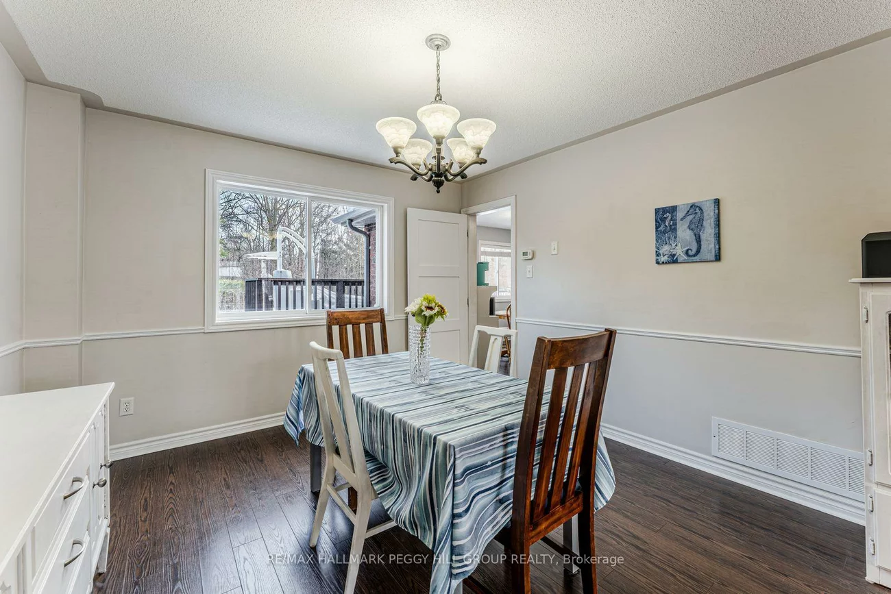 26, Kenwell, Holly, Barrie
