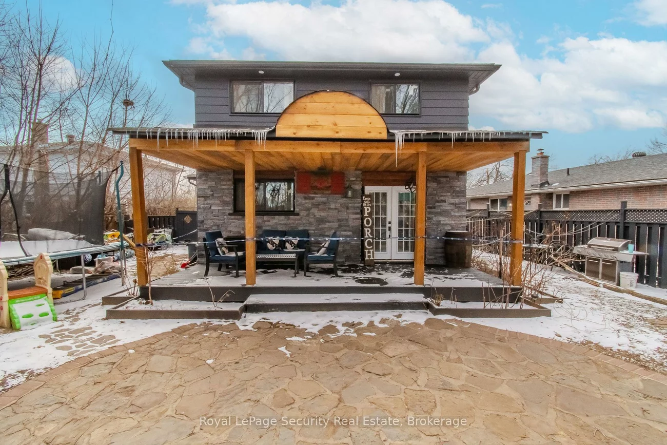 73, College, Grove East, Barrie