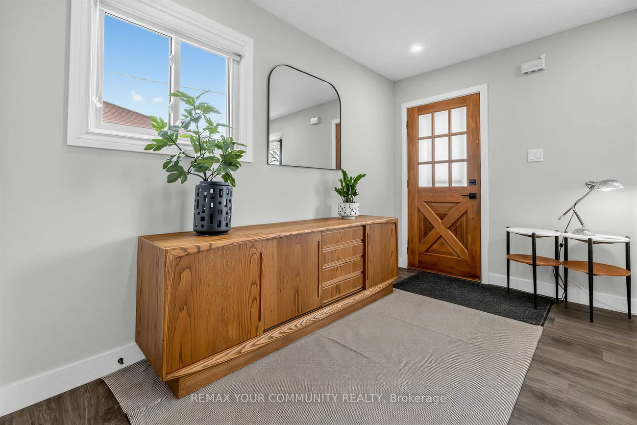 6, Newton, Wellington, Barrie