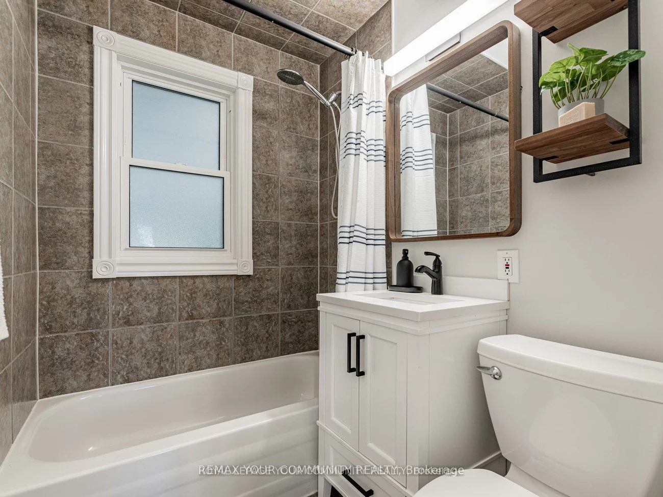 6, Newton, Wellington, Barrie