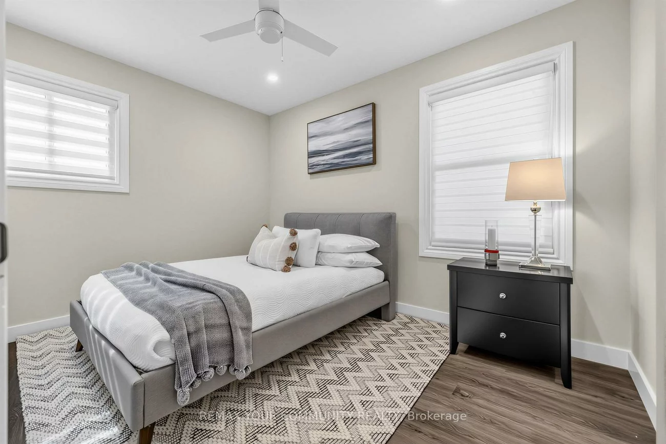 6, Newton, Wellington, Barrie