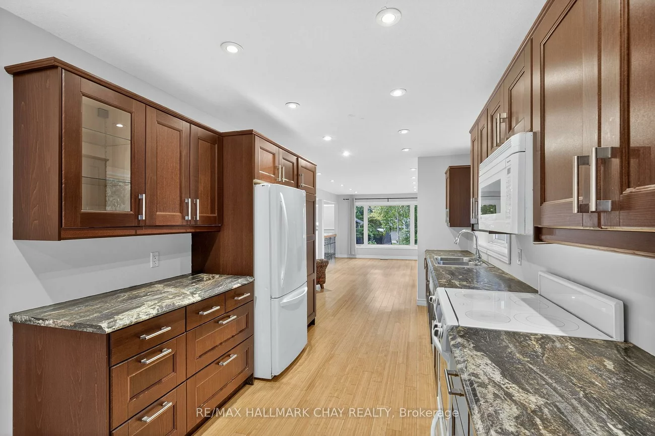 29, Oakley Park, Wellington, Barrie