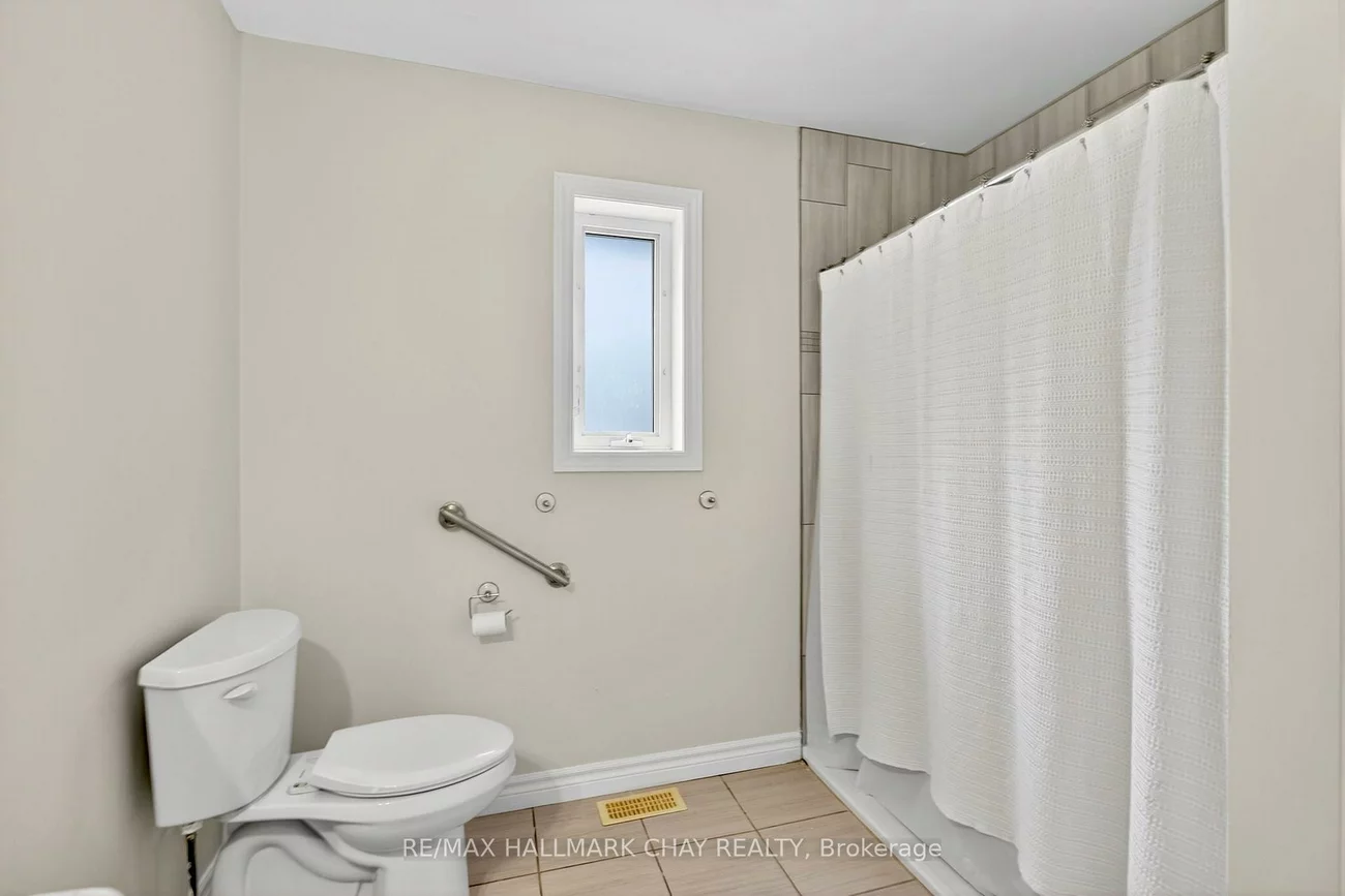 29, Oakley Park, Wellington, Barrie