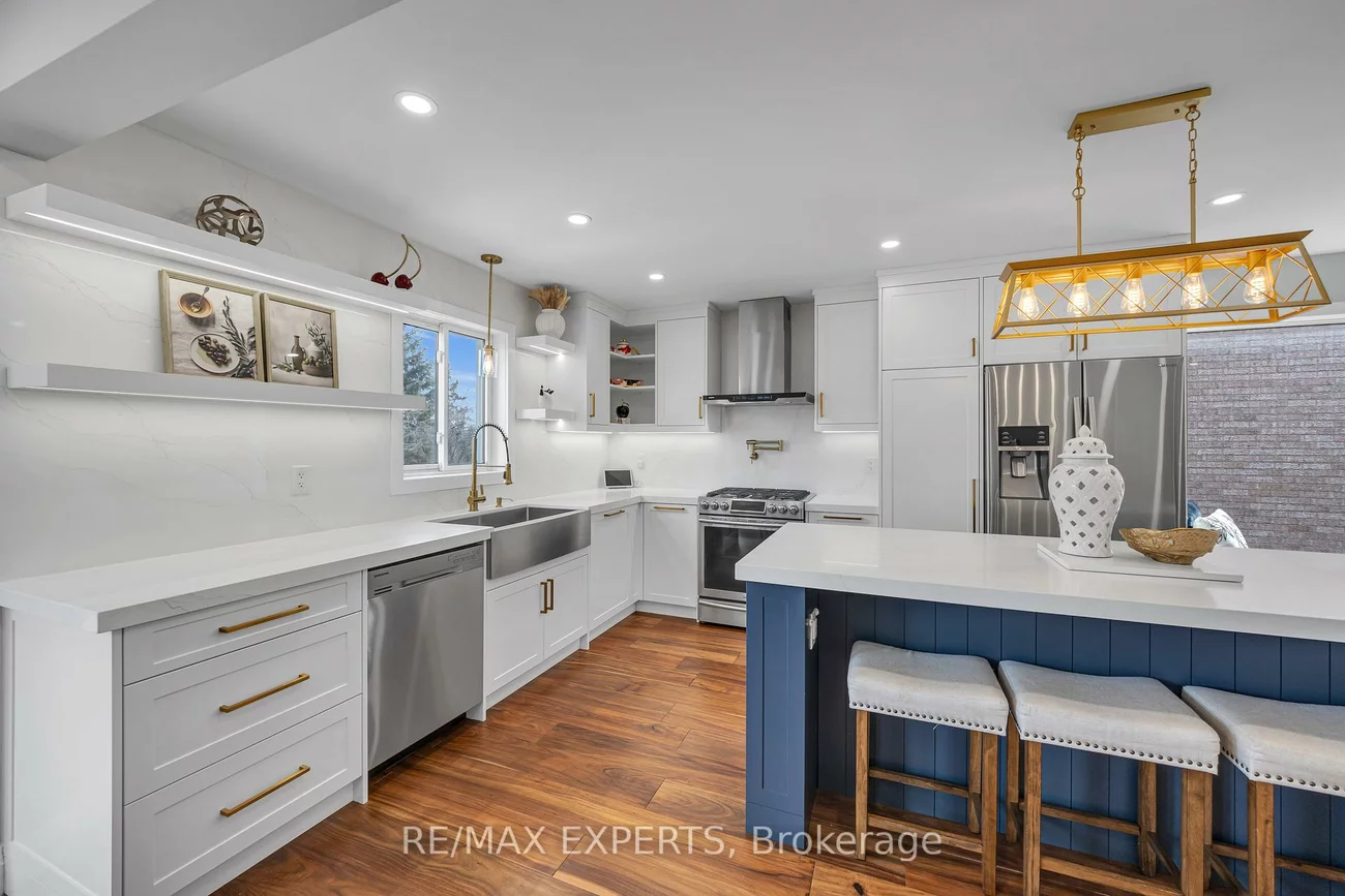 28, Bishop, Ardagh, Barrie