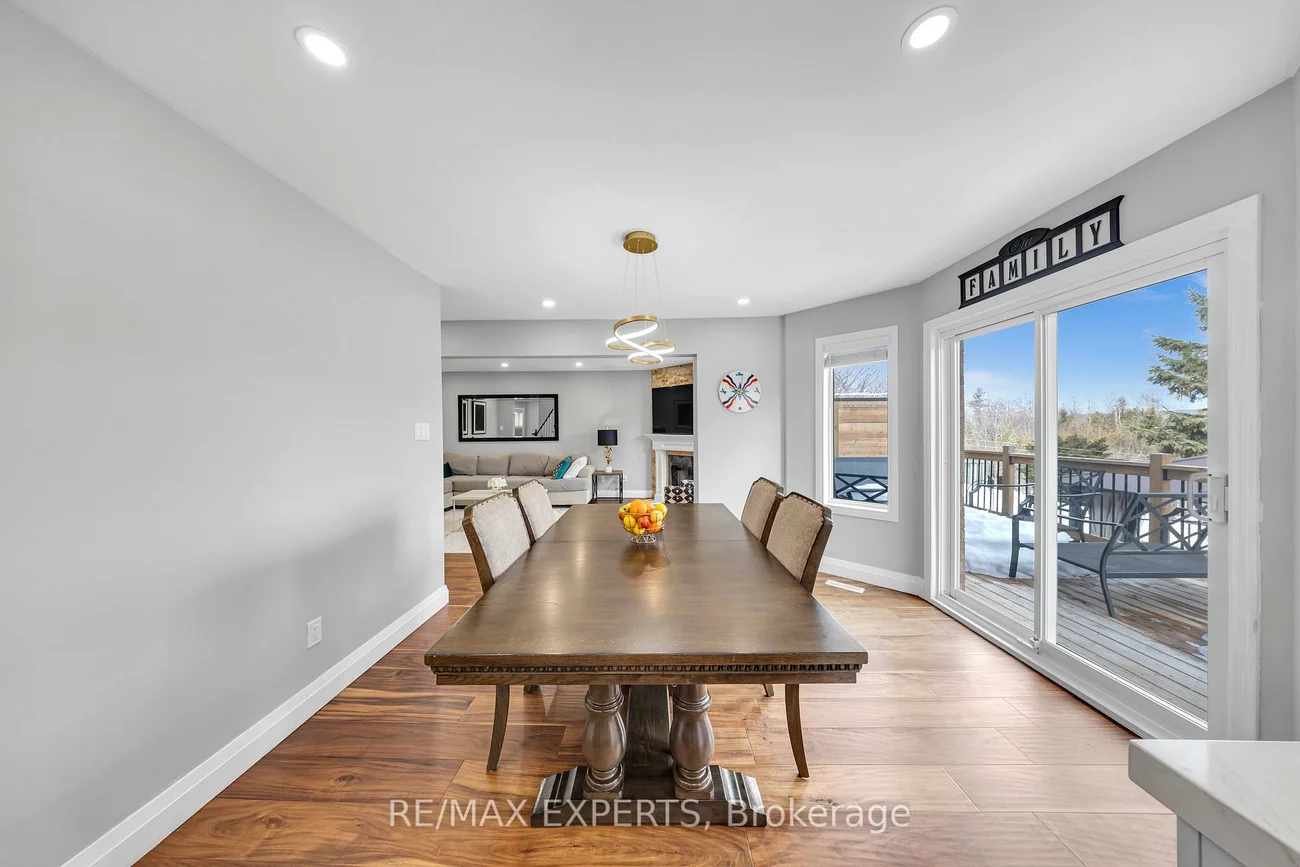 28, Bishop, Ardagh, Barrie