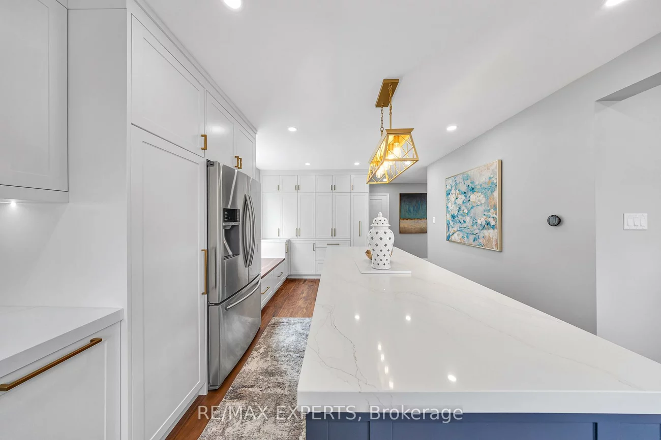 28, Bishop, Ardagh, Barrie