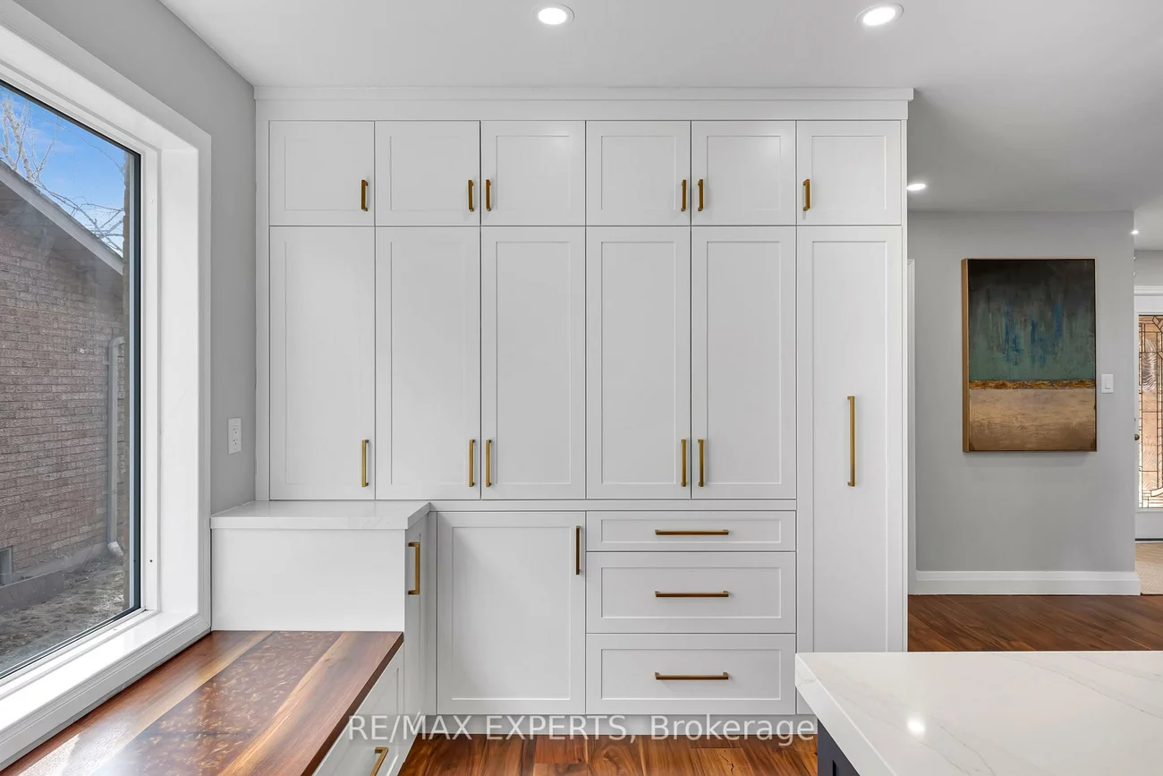 28, Bishop, Ardagh, Barrie