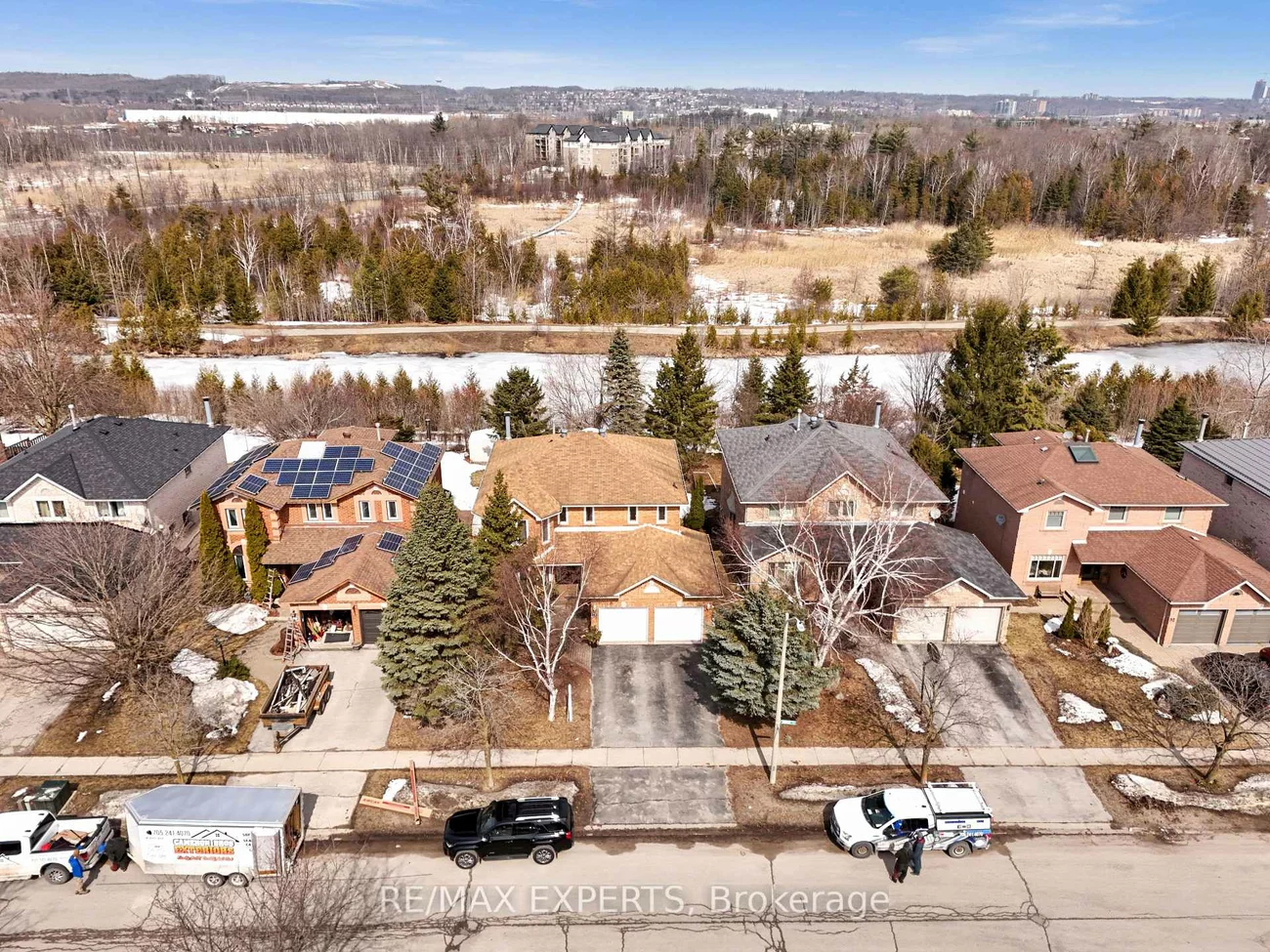 28, Bishop, Ardagh, Barrie