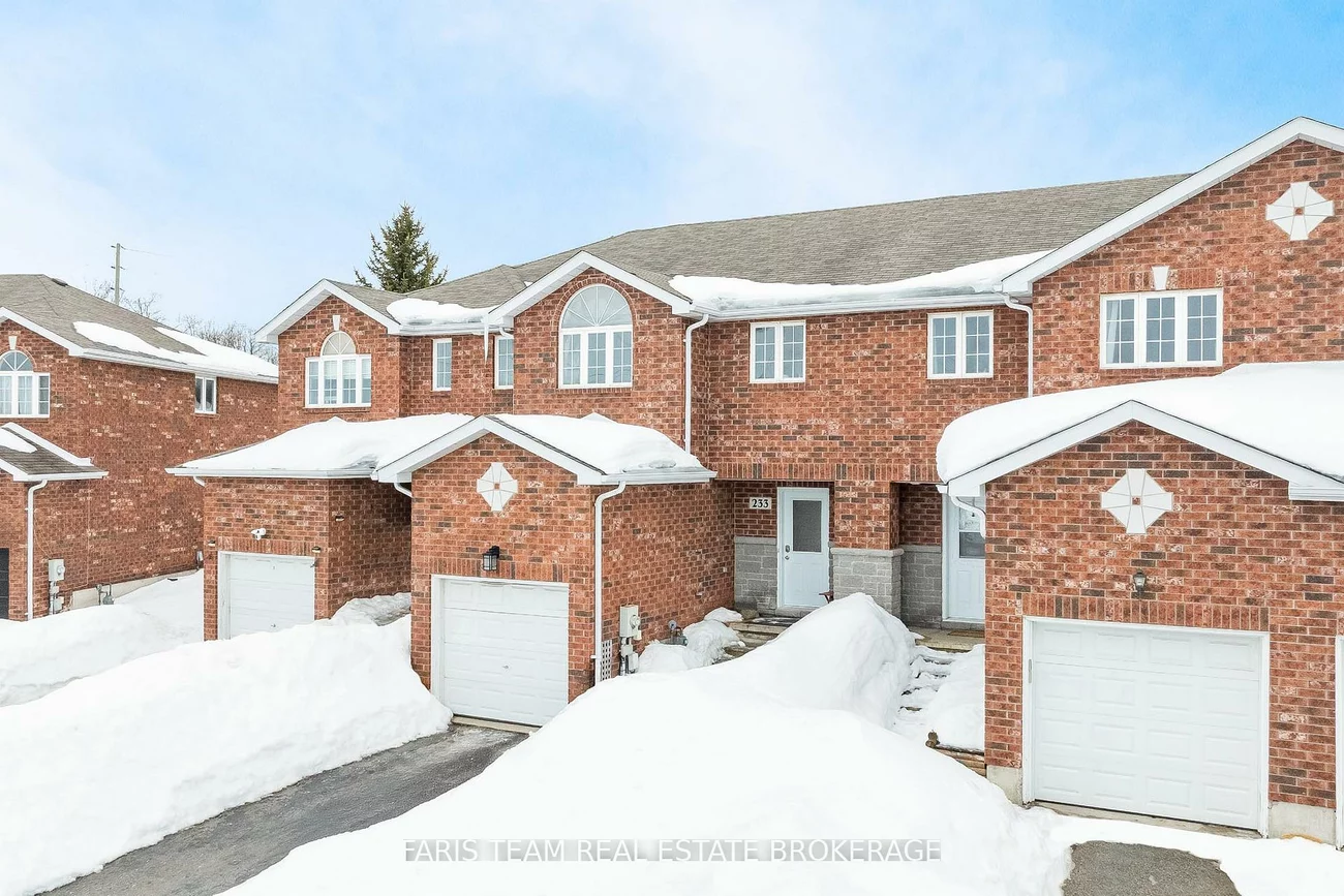 233, Stanley, East Bayfield, Barrie