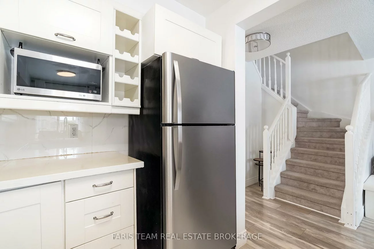 233, Stanley, East Bayfield, Barrie