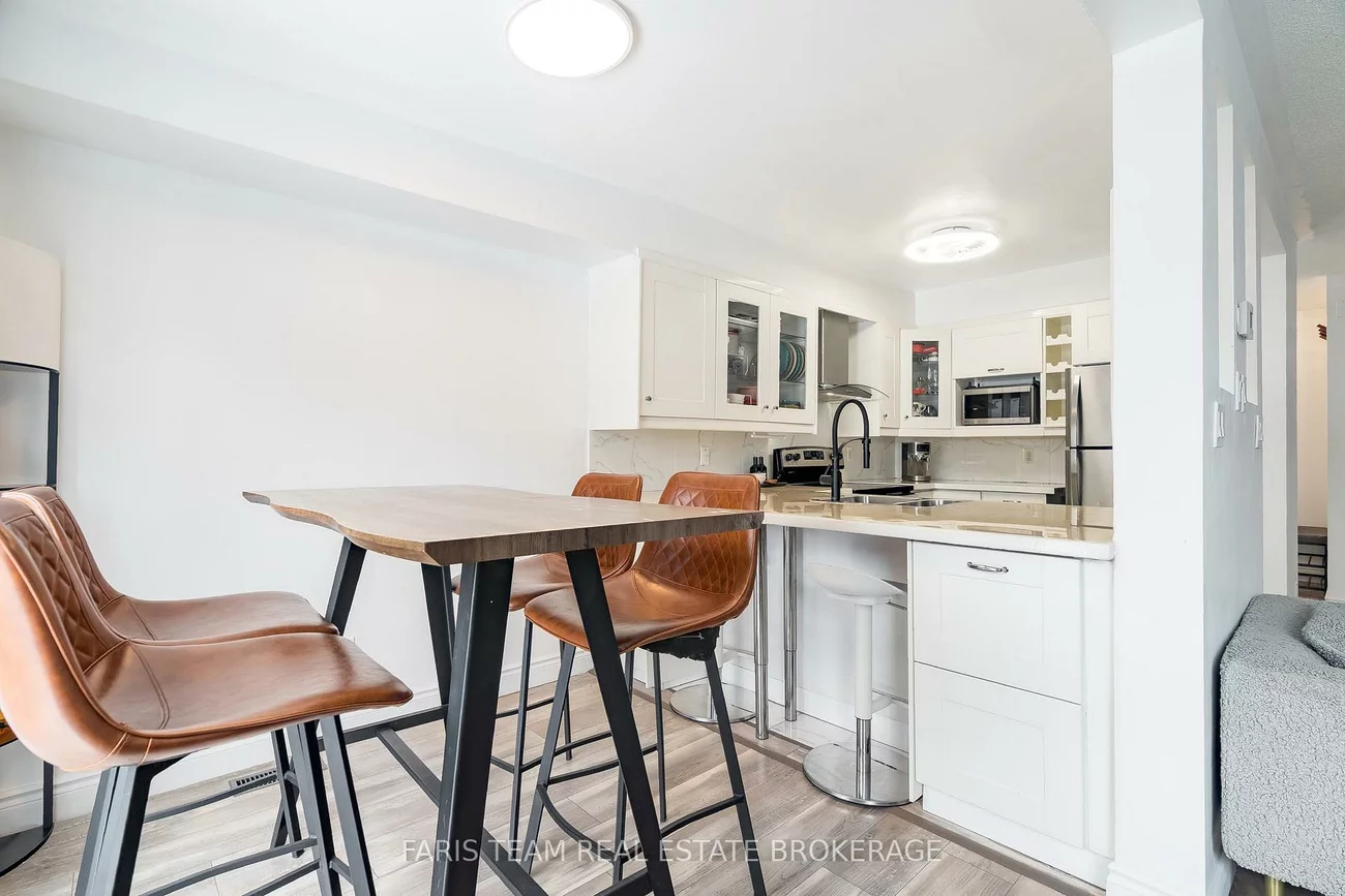 233, Stanley, East Bayfield, Barrie