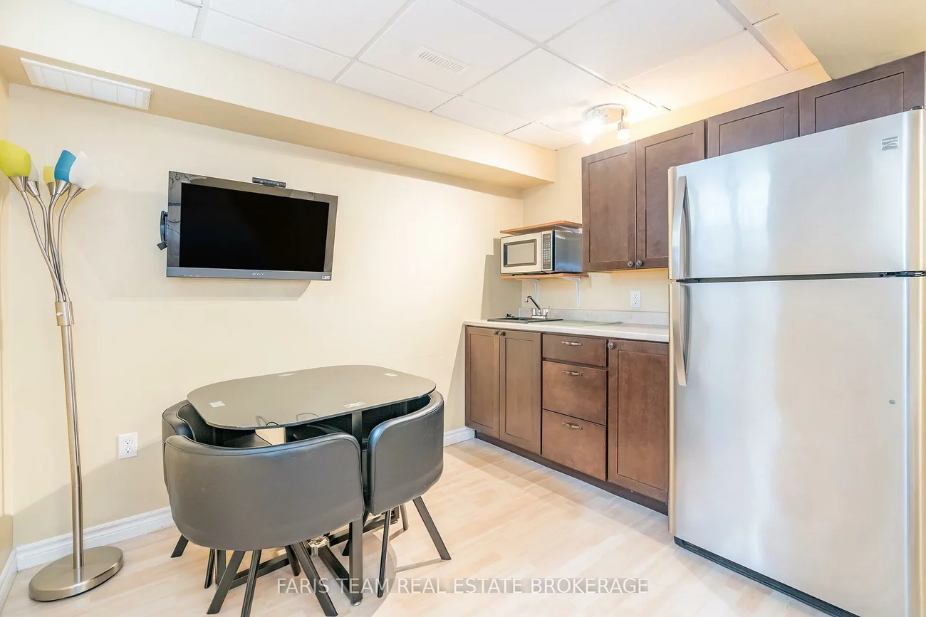 233, Stanley, East Bayfield, Barrie