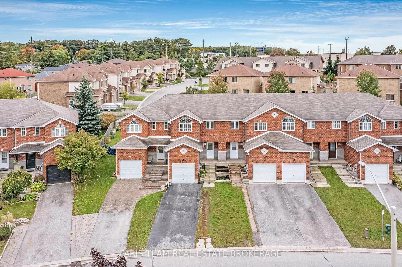 233, Stanley, East Bayfield, Barrie