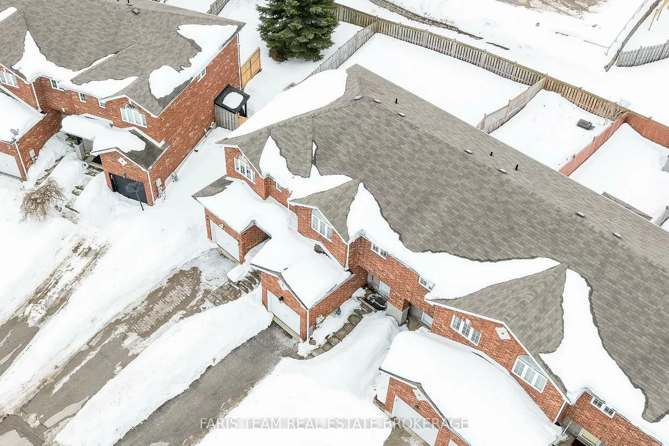 233, Stanley, East Bayfield, Barrie