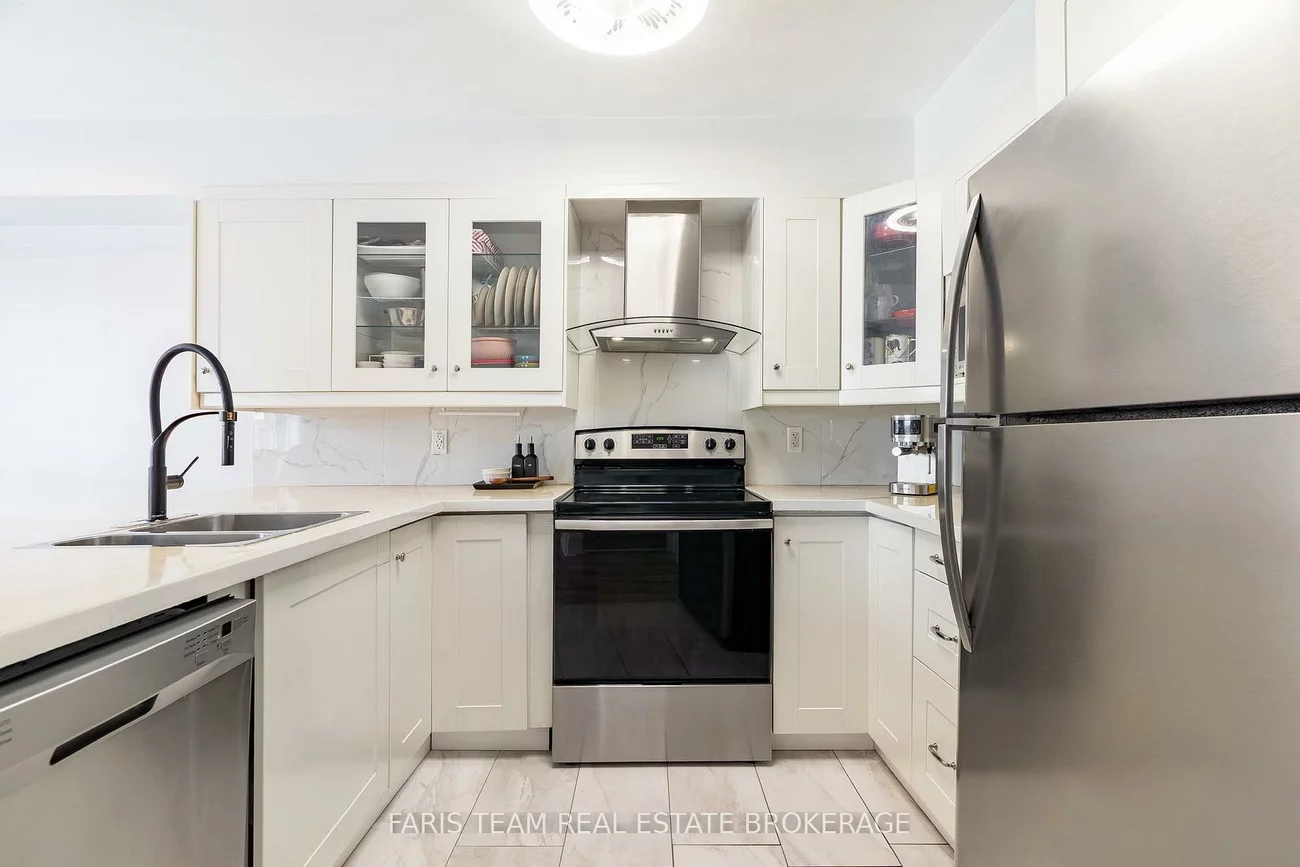 233, Stanley, East Bayfield, Barrie