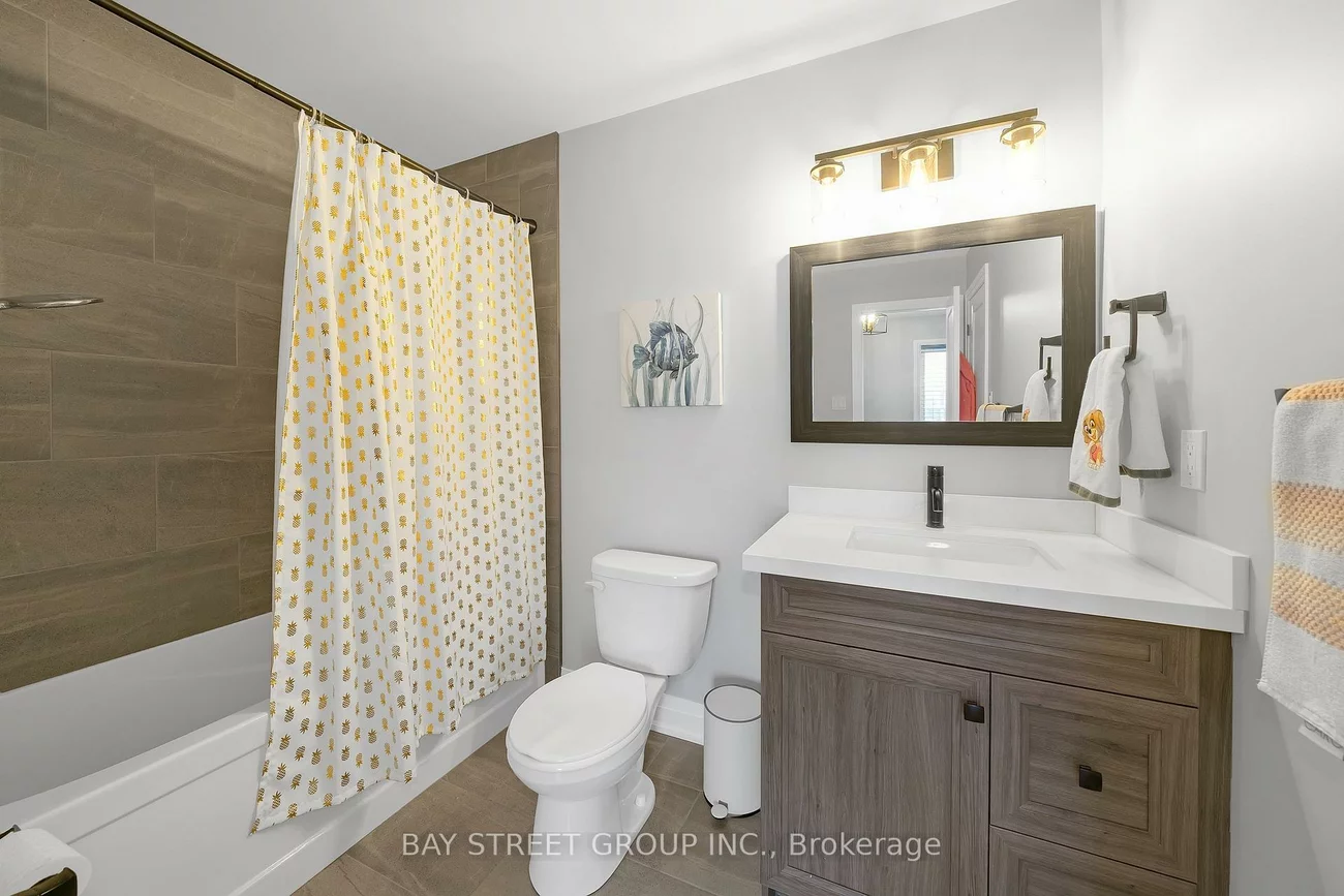 1, Stonehart, East Bayfield, Barrie