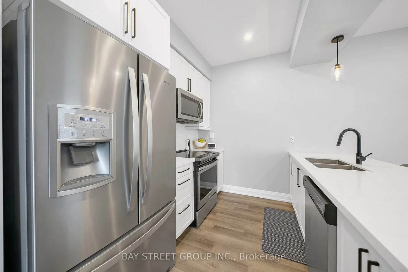 1, Stonehart, East Bayfield, Barrie