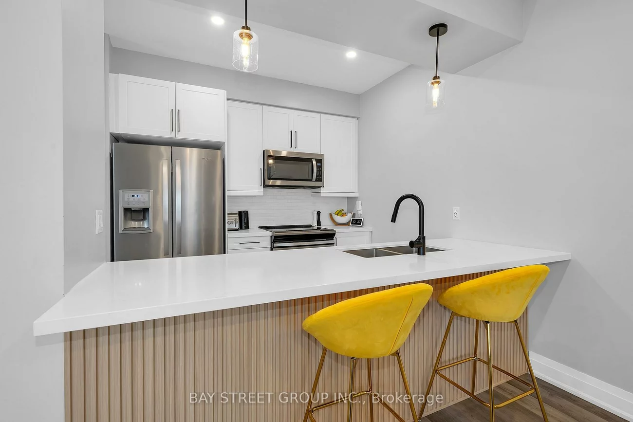 1, Stonehart, East Bayfield, Barrie