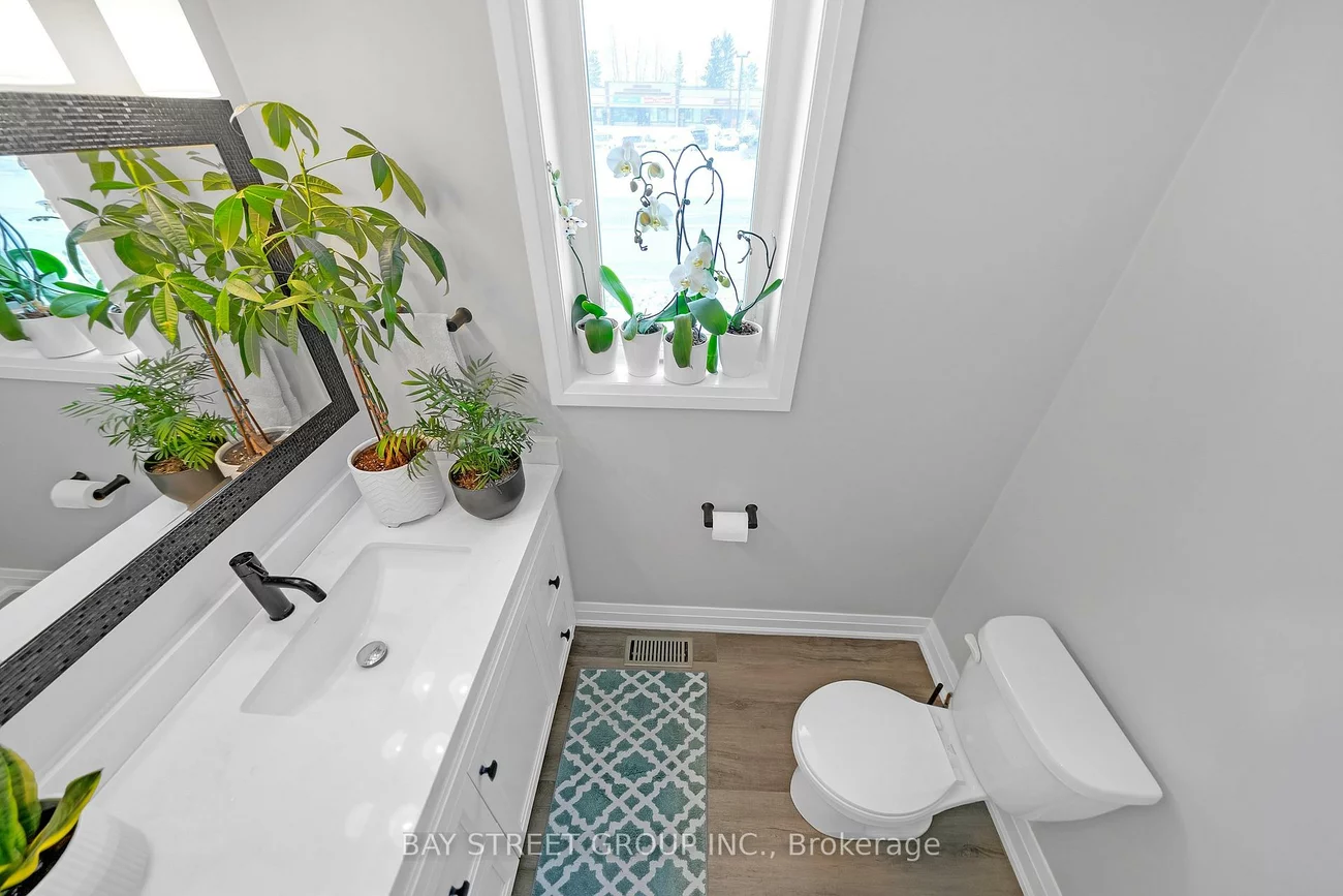 1, Stonehart, East Bayfield, Barrie