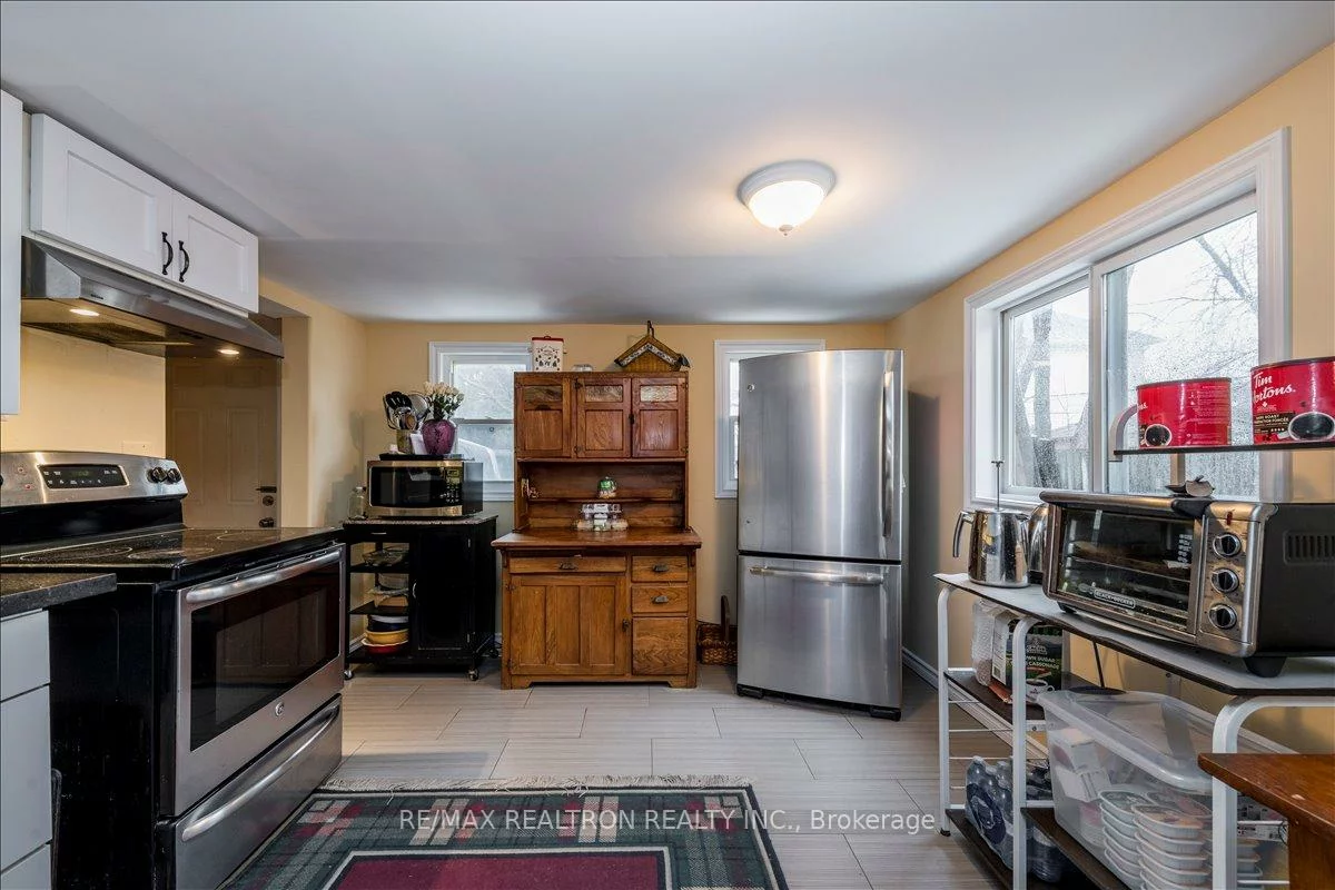 86, John, Sanford, Barrie