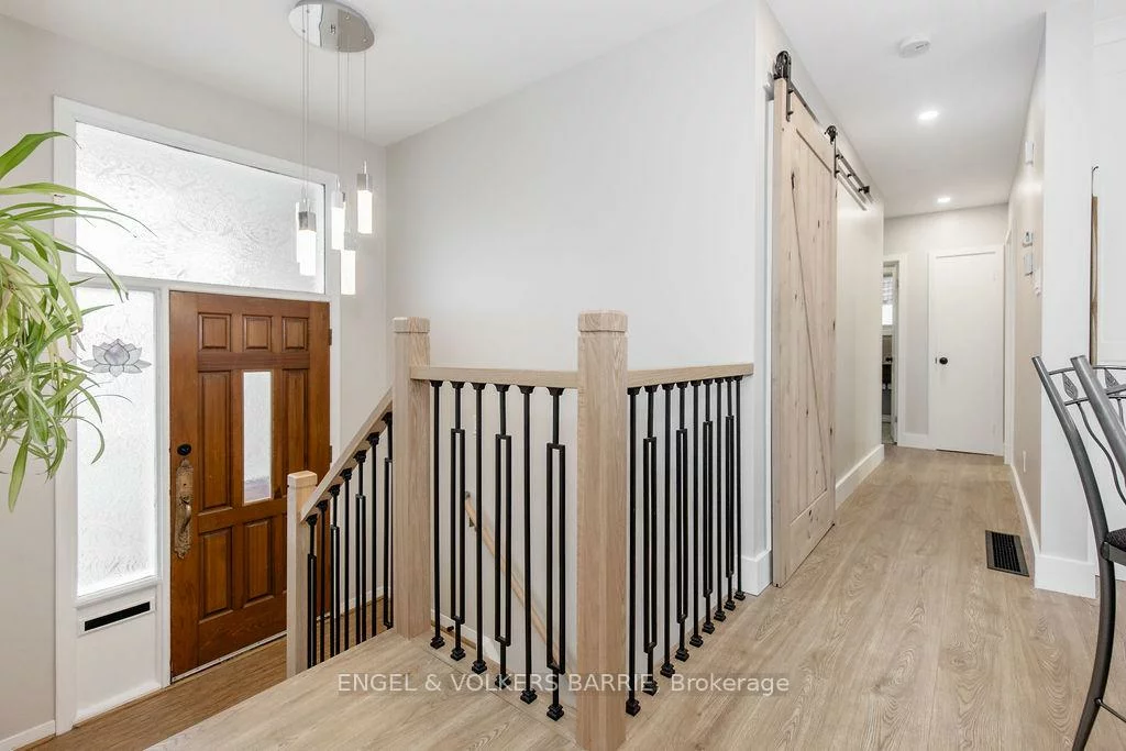 68, Ottaway, Wellington, Barrie