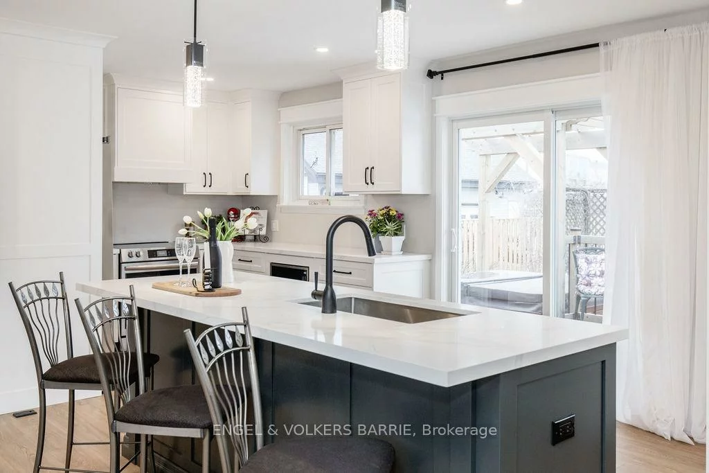 68, Ottaway, Wellington, Barrie