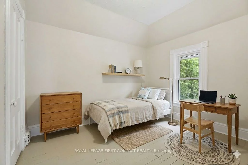 55, Burton, Allandale, Barrie