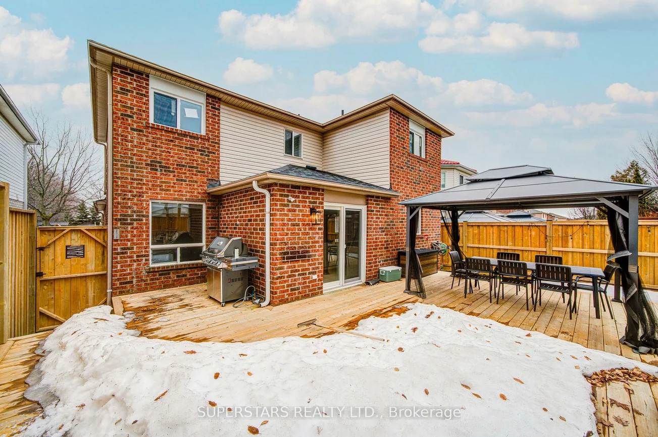 163, Brucker, Holly, Barrie