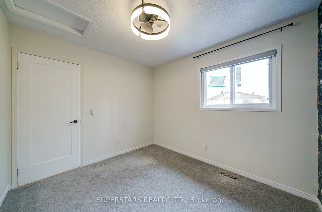 163, Brucker, Holly, Barrie