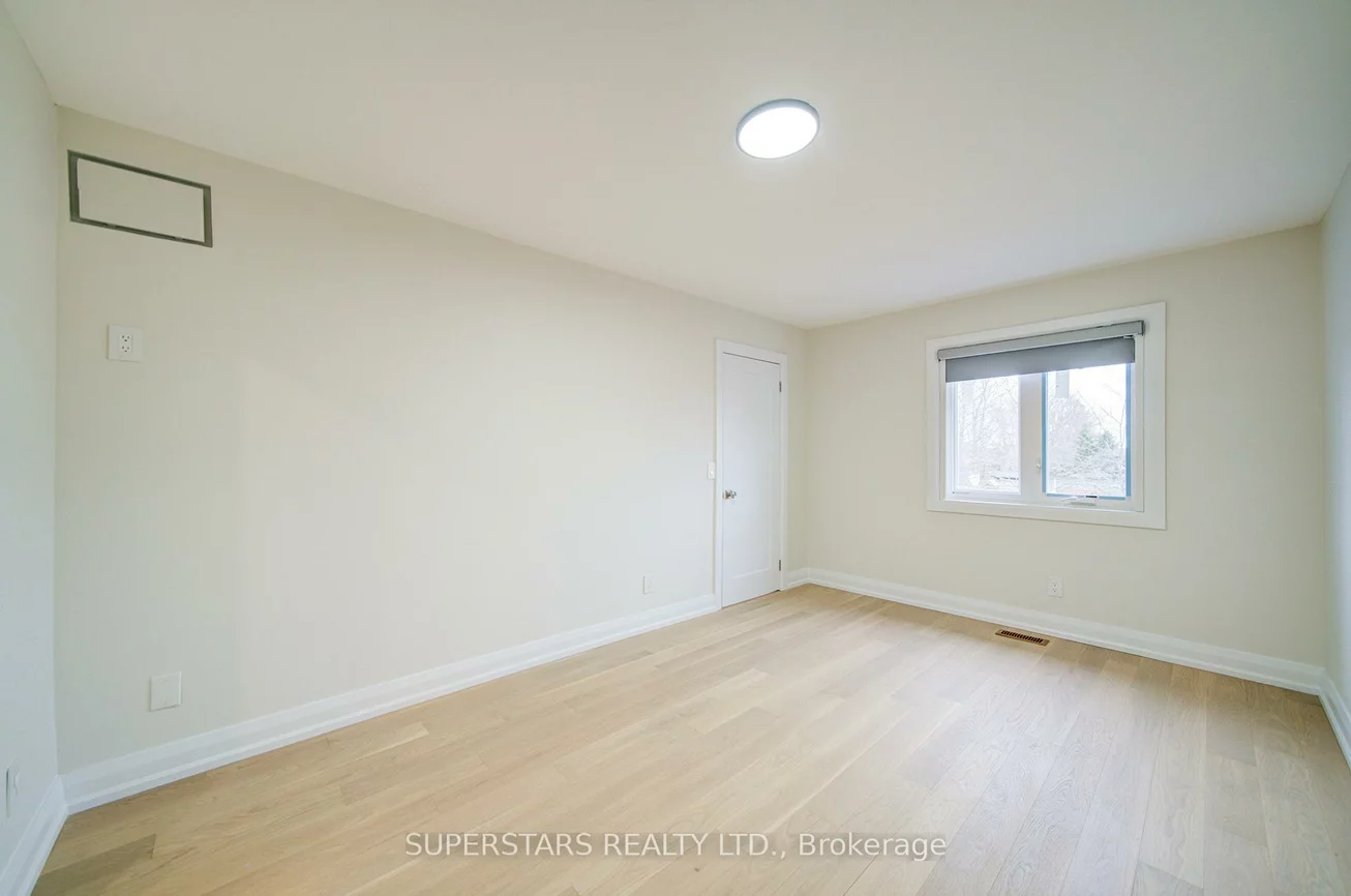 163, Brucker, Holly, Barrie