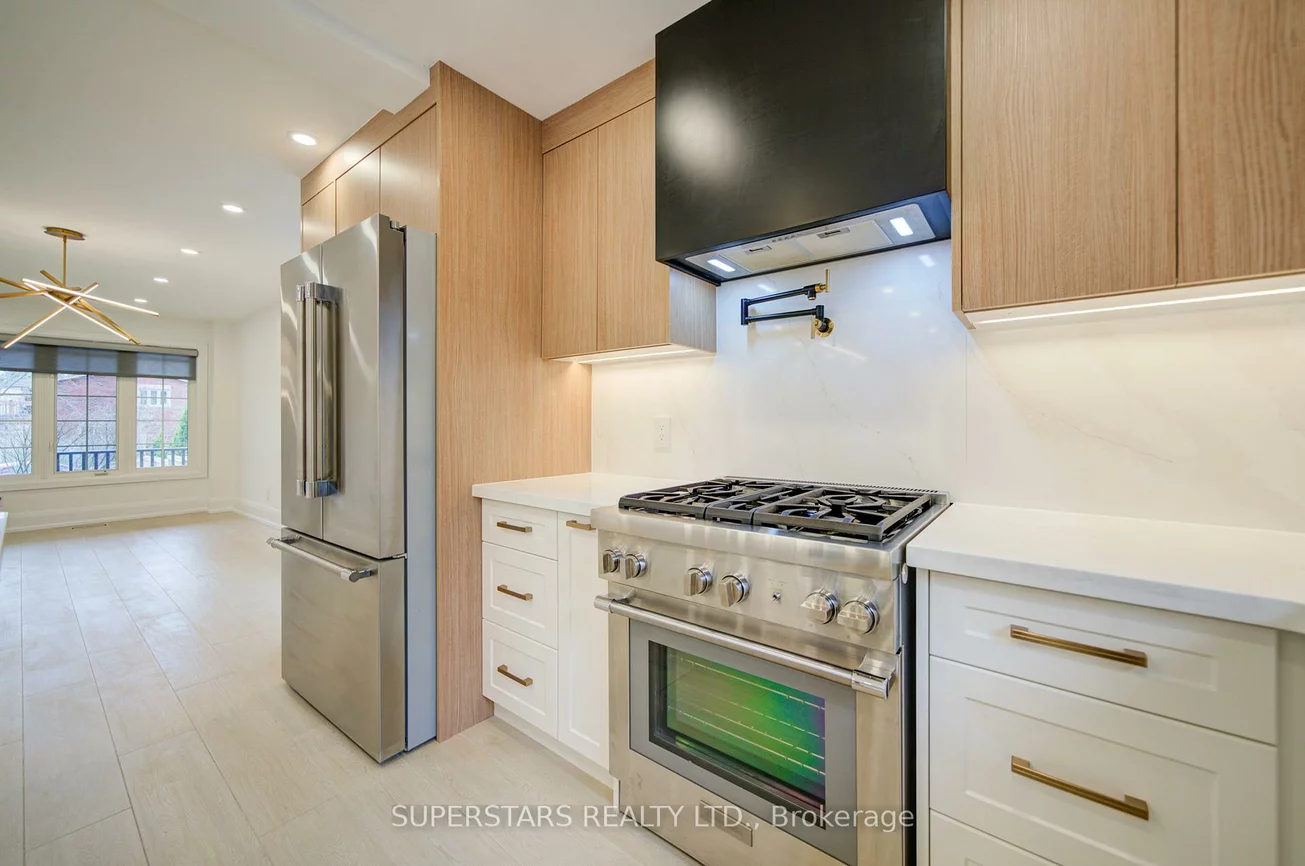 163, Brucker, Holly, Barrie