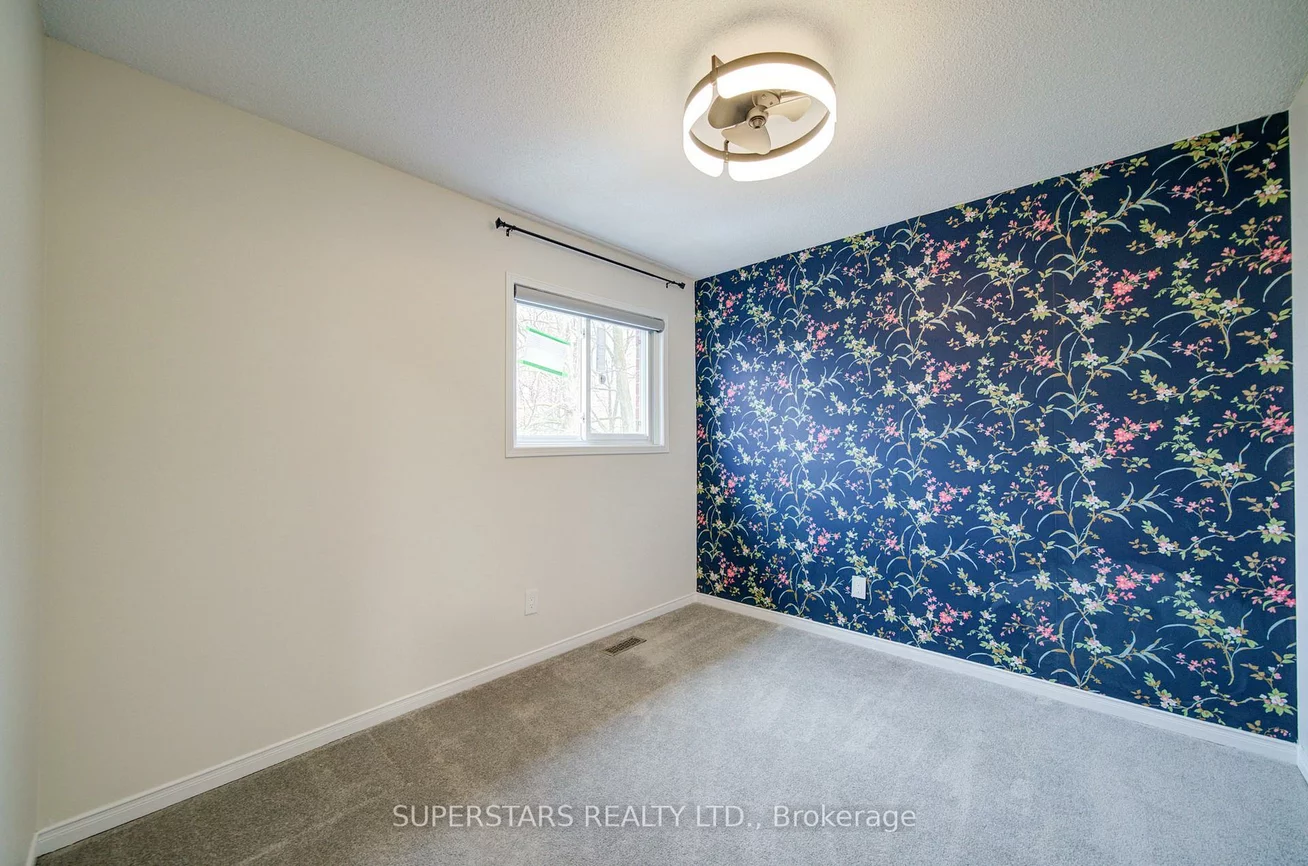 163, Brucker, Holly, Barrie