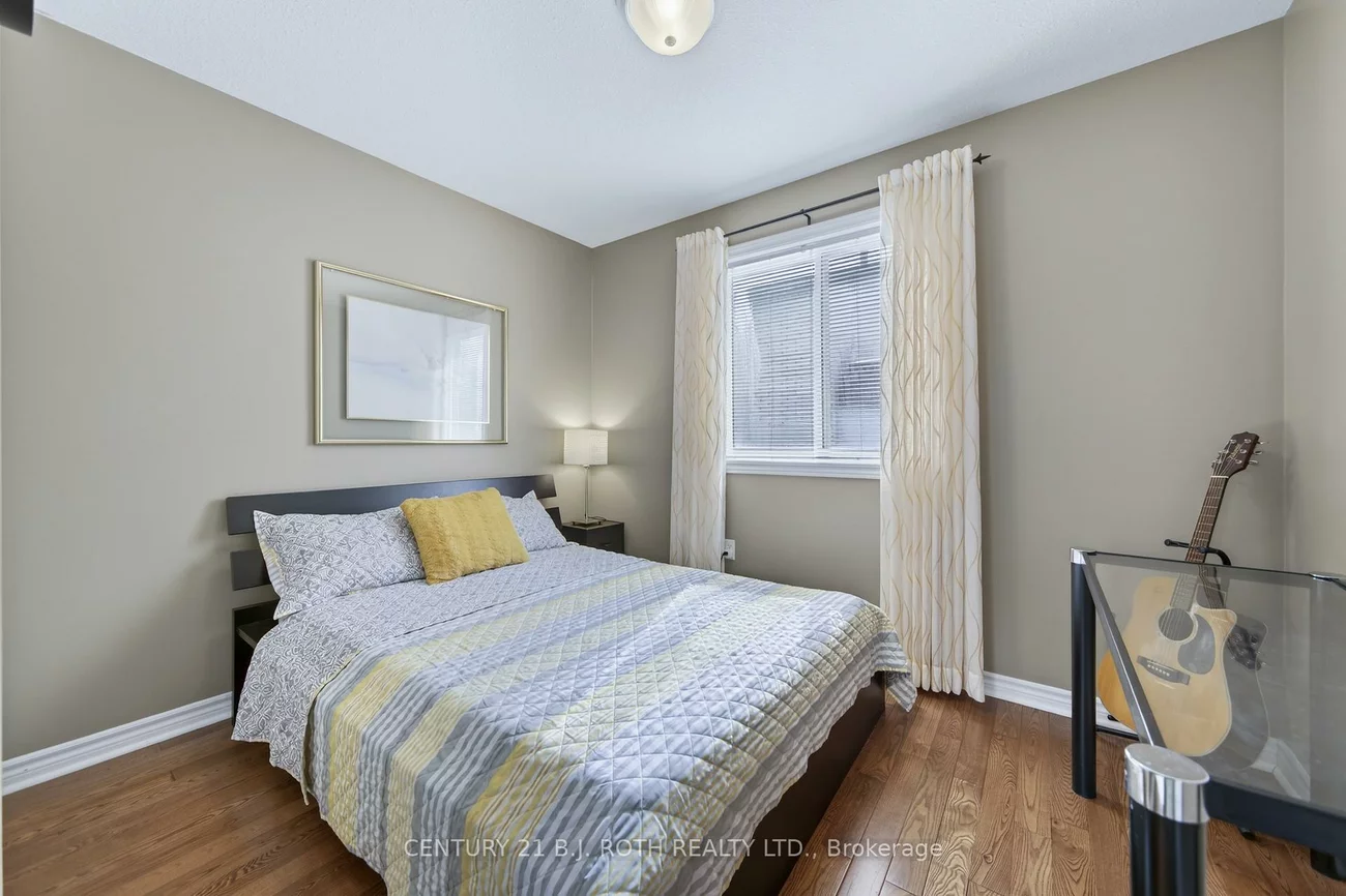 115, Lion's Gate, Little Lake, Barrie