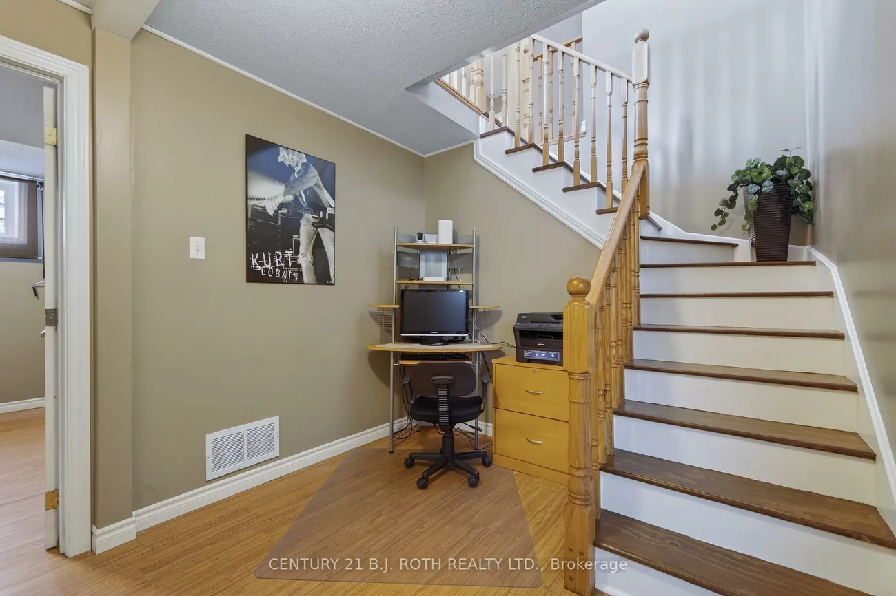 115, Lion's Gate, Little Lake, Barrie