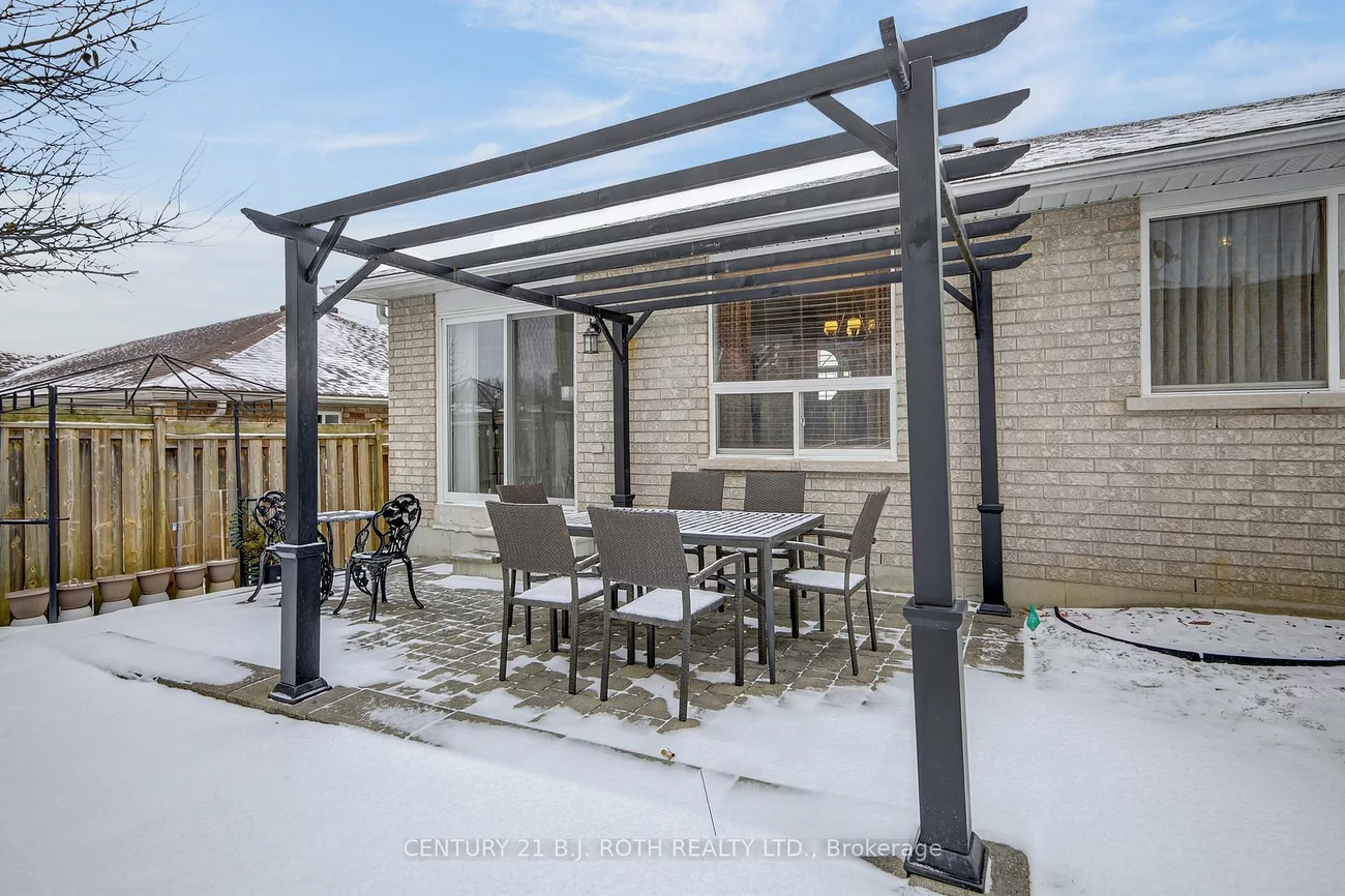 115, Lion's Gate, Little Lake, Barrie