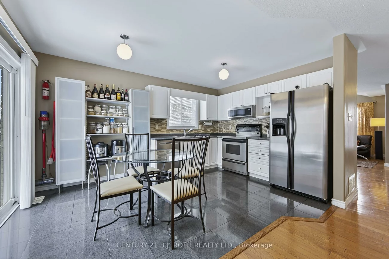 115, Lion's Gate, Little Lake, Barrie