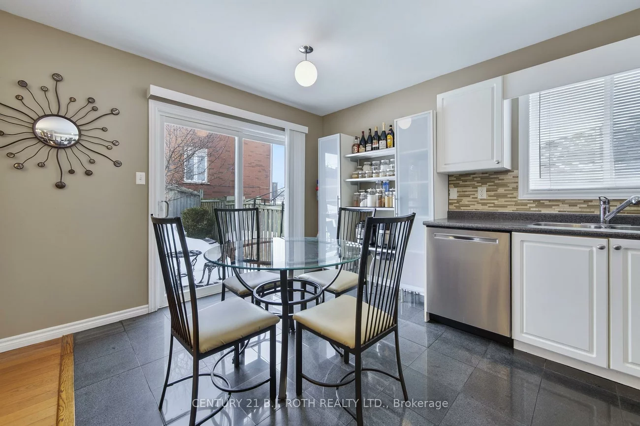 115, Lion's Gate, Little Lake, Barrie