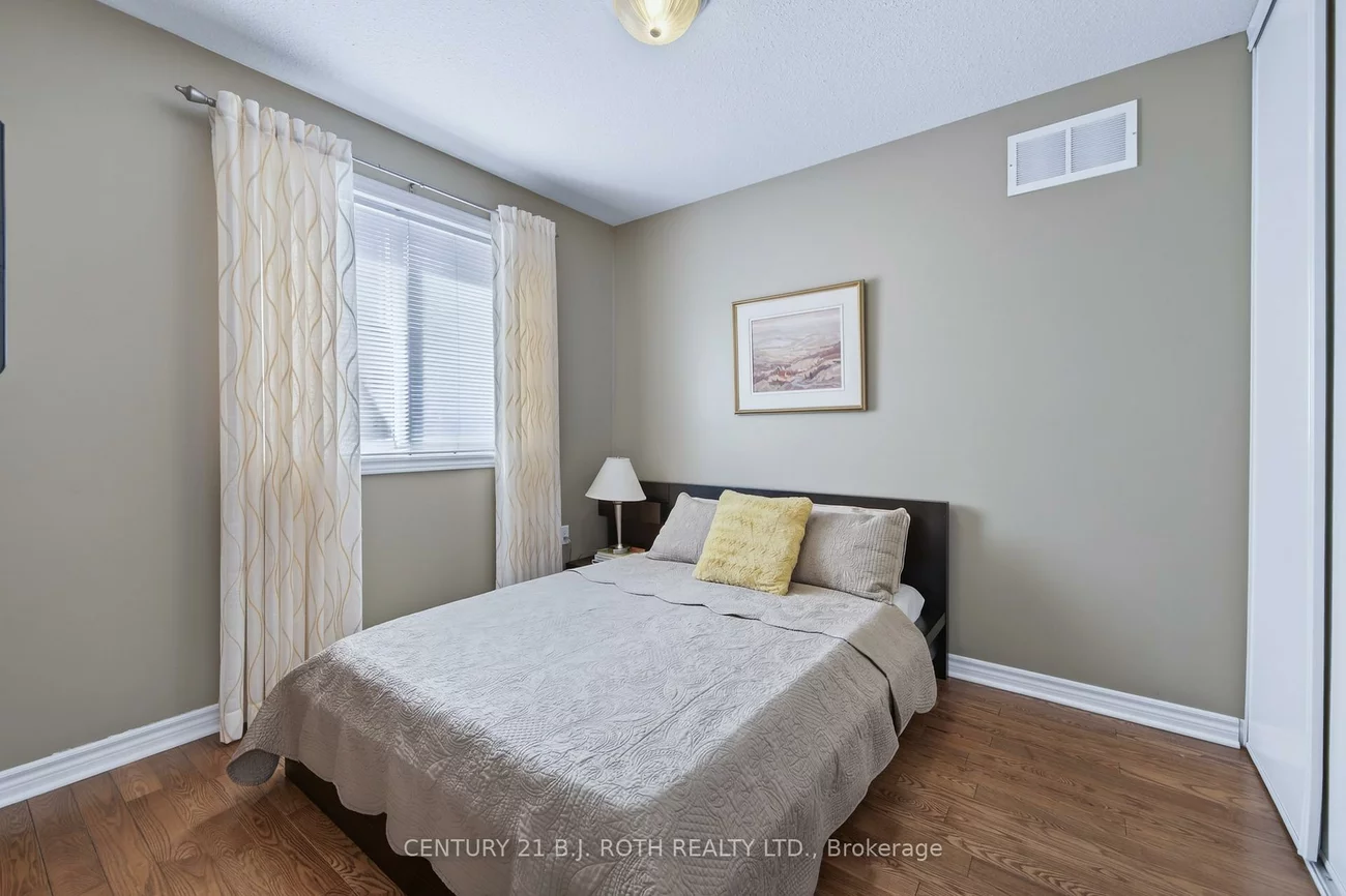 115, Lion's Gate, Little Lake, Barrie