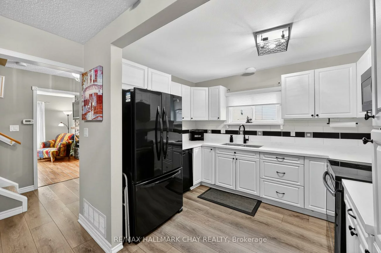 15, Wilde, Letitia Heights, Barrie