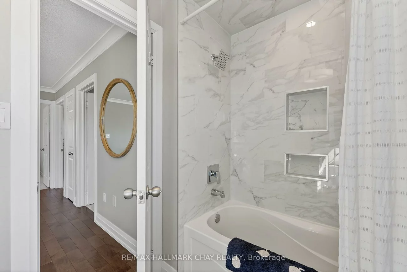 21, Tascona, Little Lake, Barrie