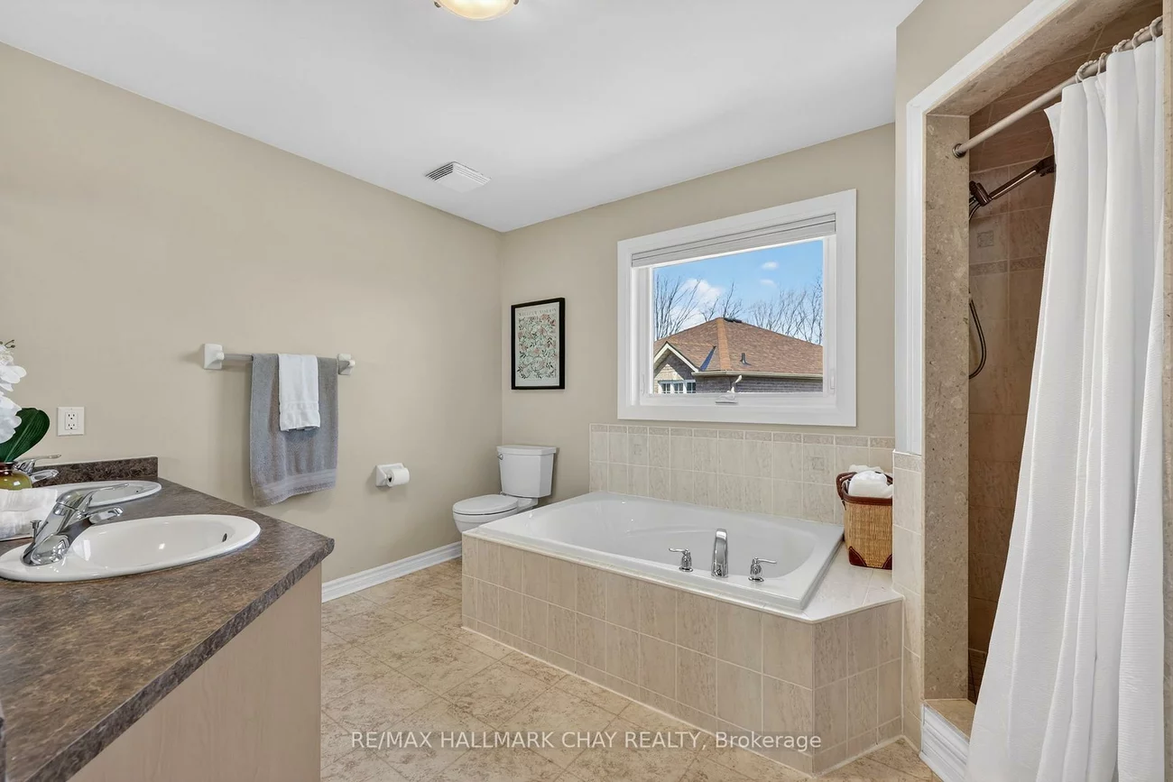 21, Tascona, Little Lake, Barrie