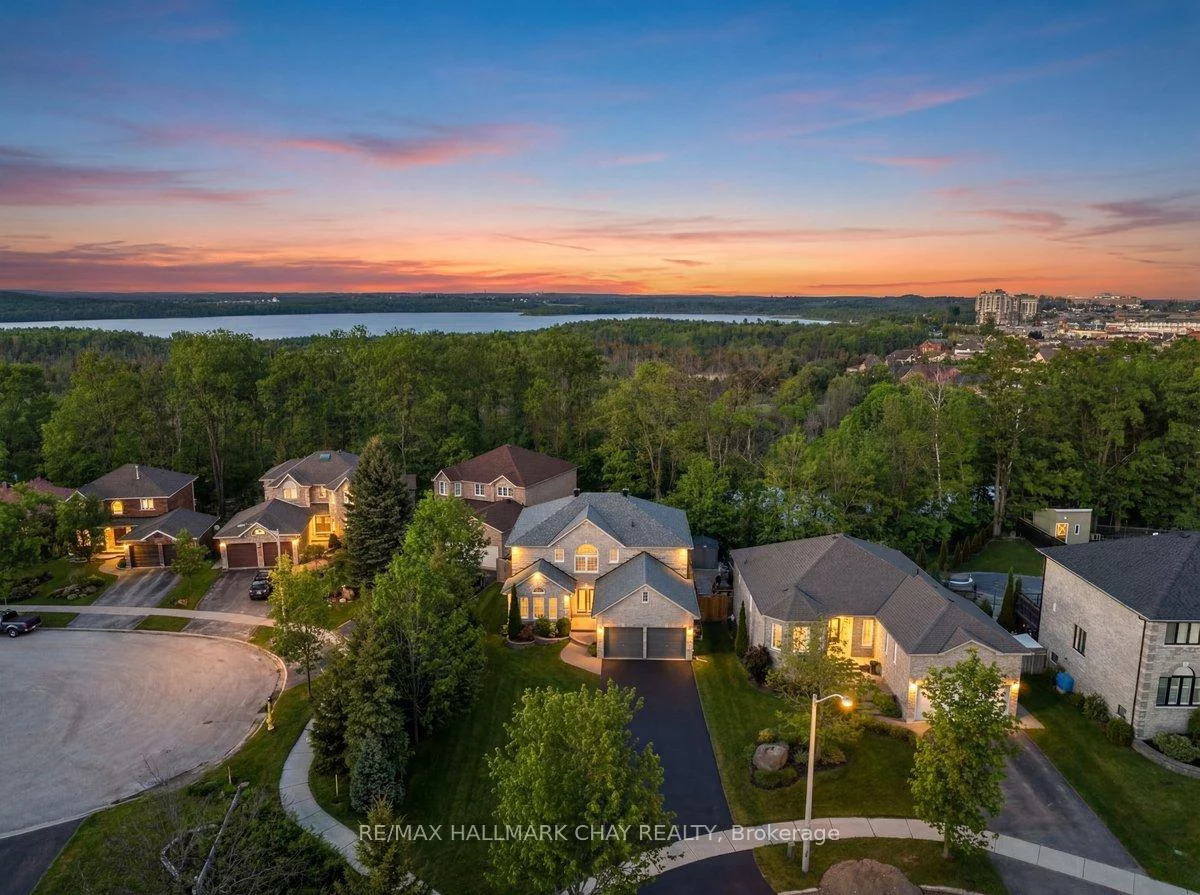 21, Tascona, Little Lake, Barrie