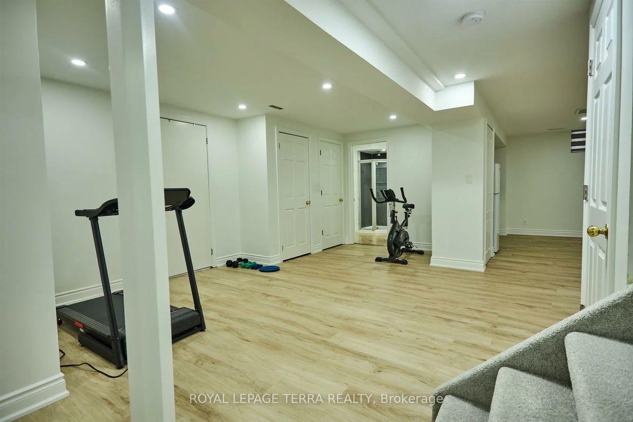 59, Russell Hill, Painswick South, Barrie