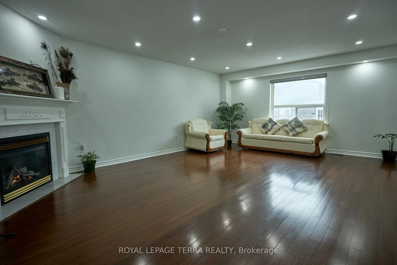 59, Russell Hill, Painswick South, Barrie