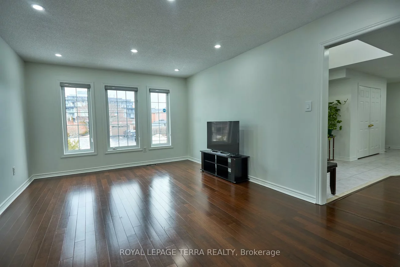 59, Russell Hill, Painswick South, Barrie