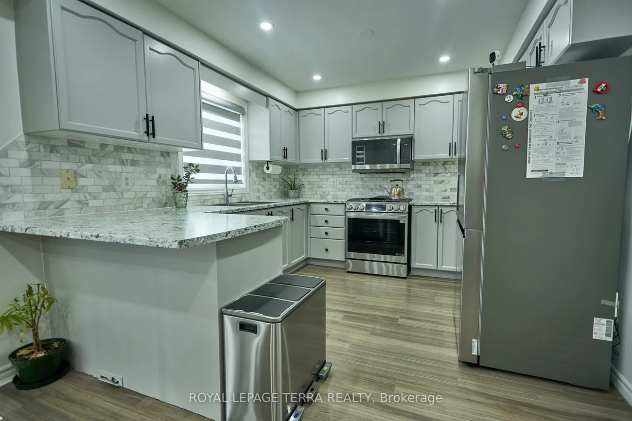 59, Russell Hill, Painswick South, Barrie