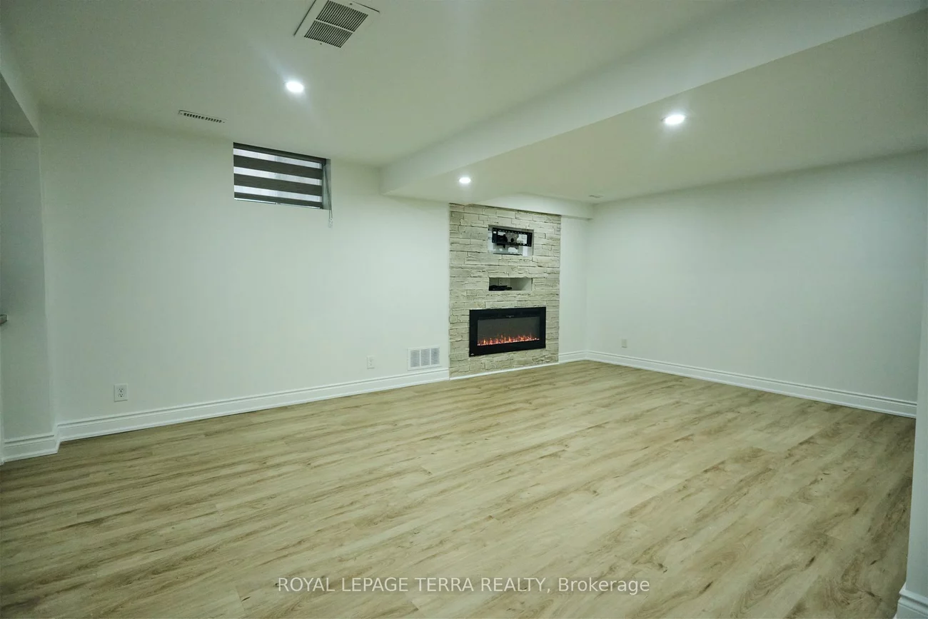 59, Russell Hill, Painswick South, Barrie