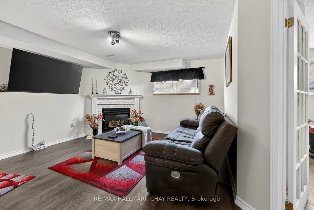 62, Leggott, Painswick North, Barrie