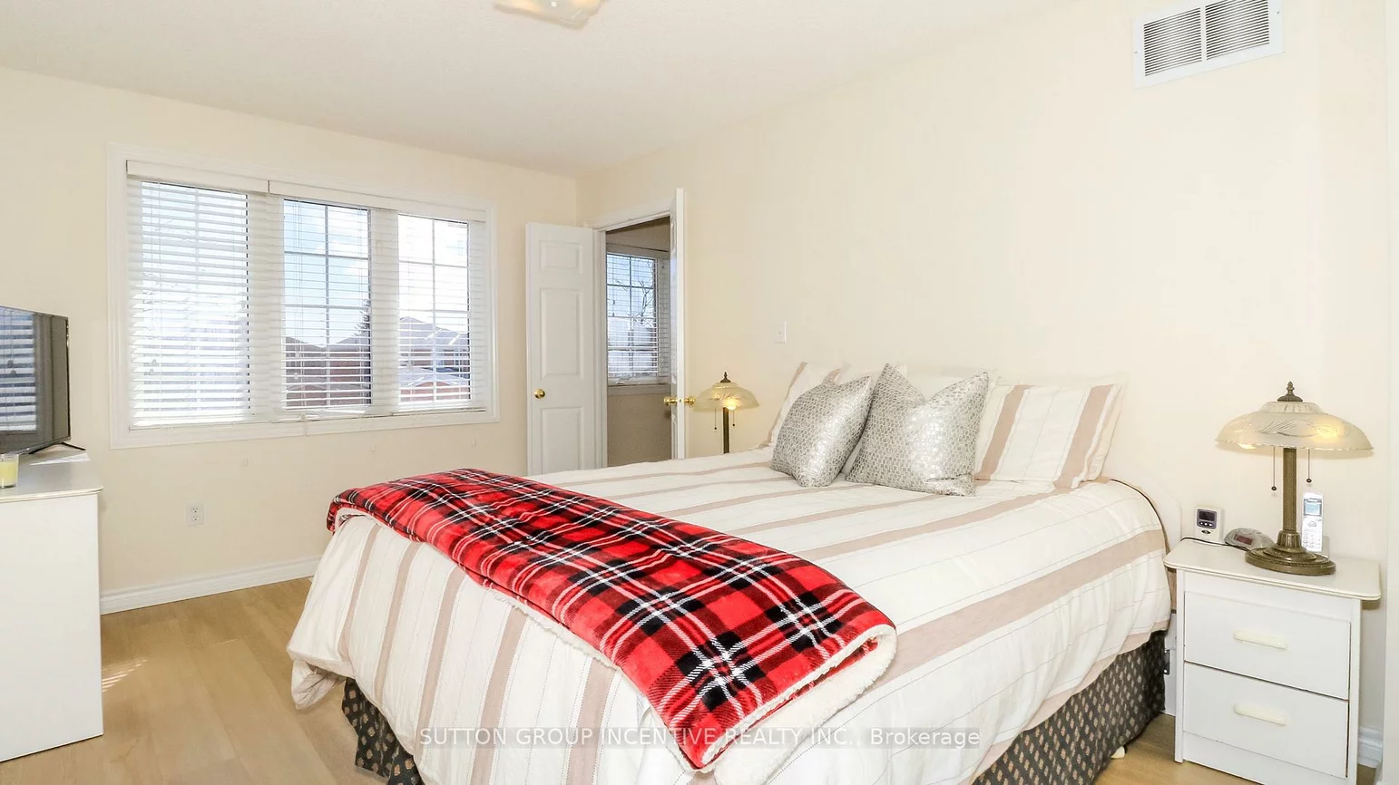 62, Birchwood, East Bayfield, Barrie