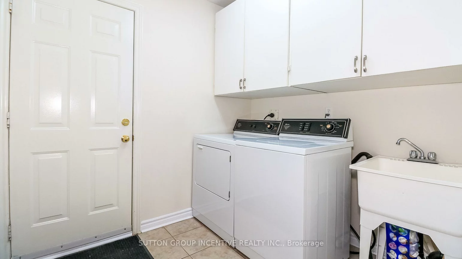 62, Birchwood, East Bayfield, Barrie